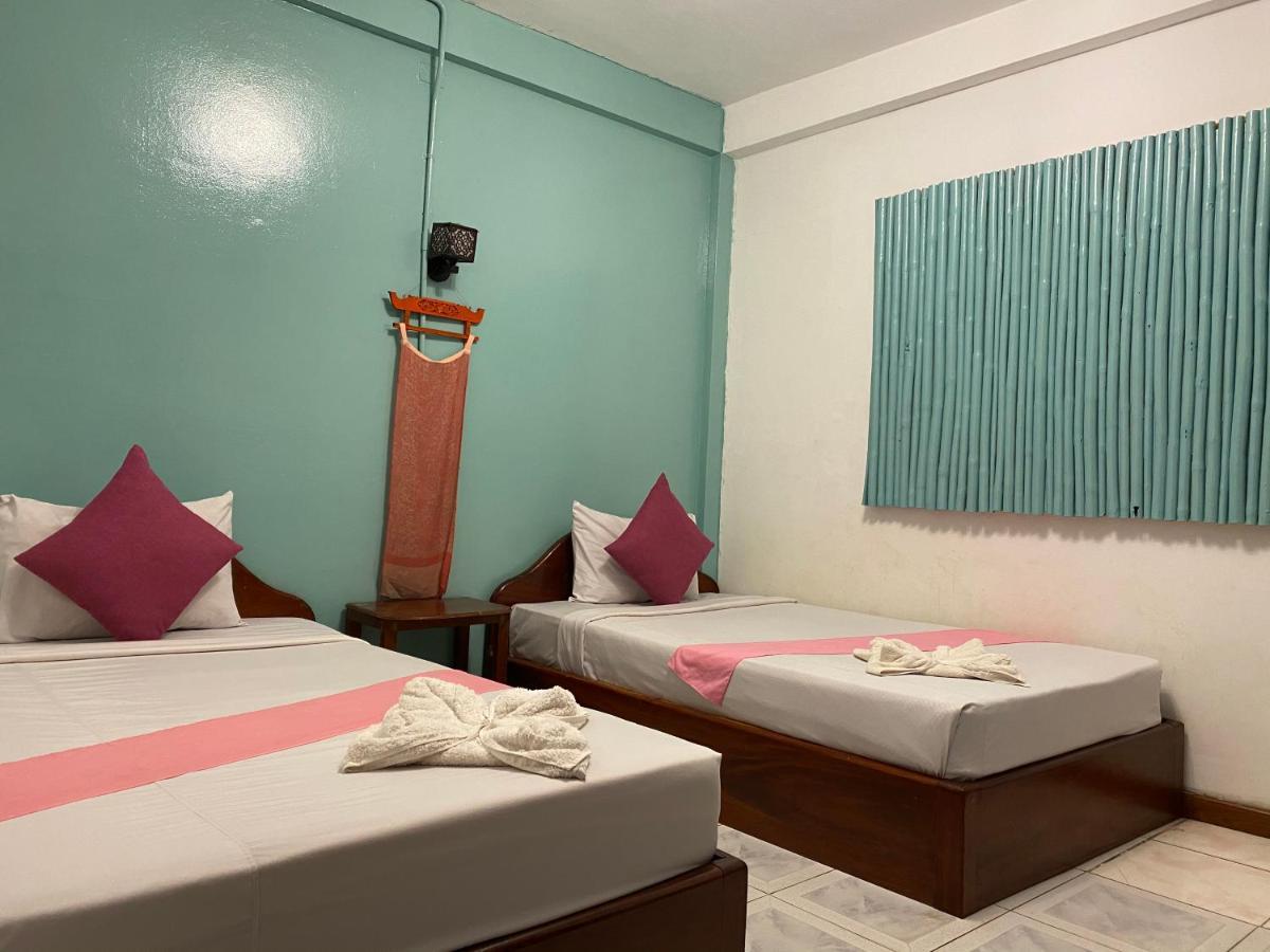 Route 66 Music Restaurant & Hostel Siem Reap Exterior photo
